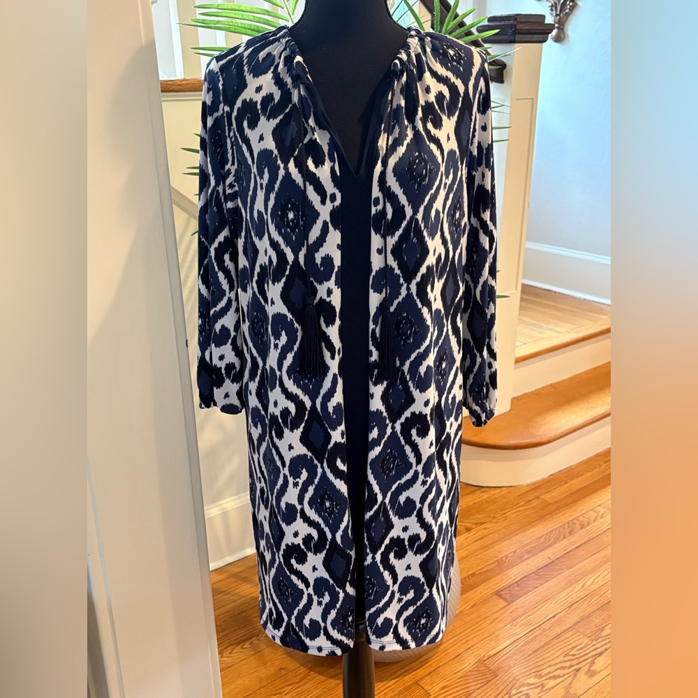 So Cute NWT Michael Michael Kori’s MEDIUM Blue white Pattern Shift dress Tassels